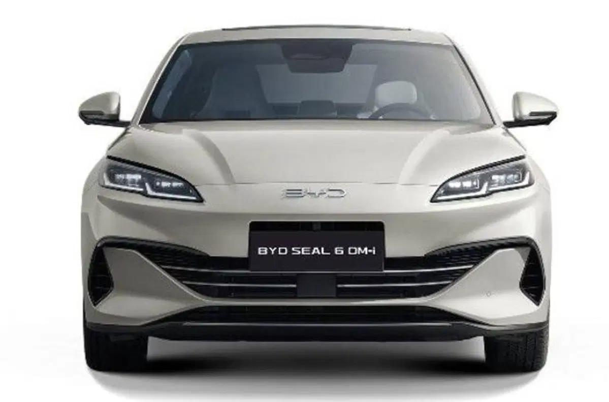 Byd Seal 6 DM-i nuova a Bologna