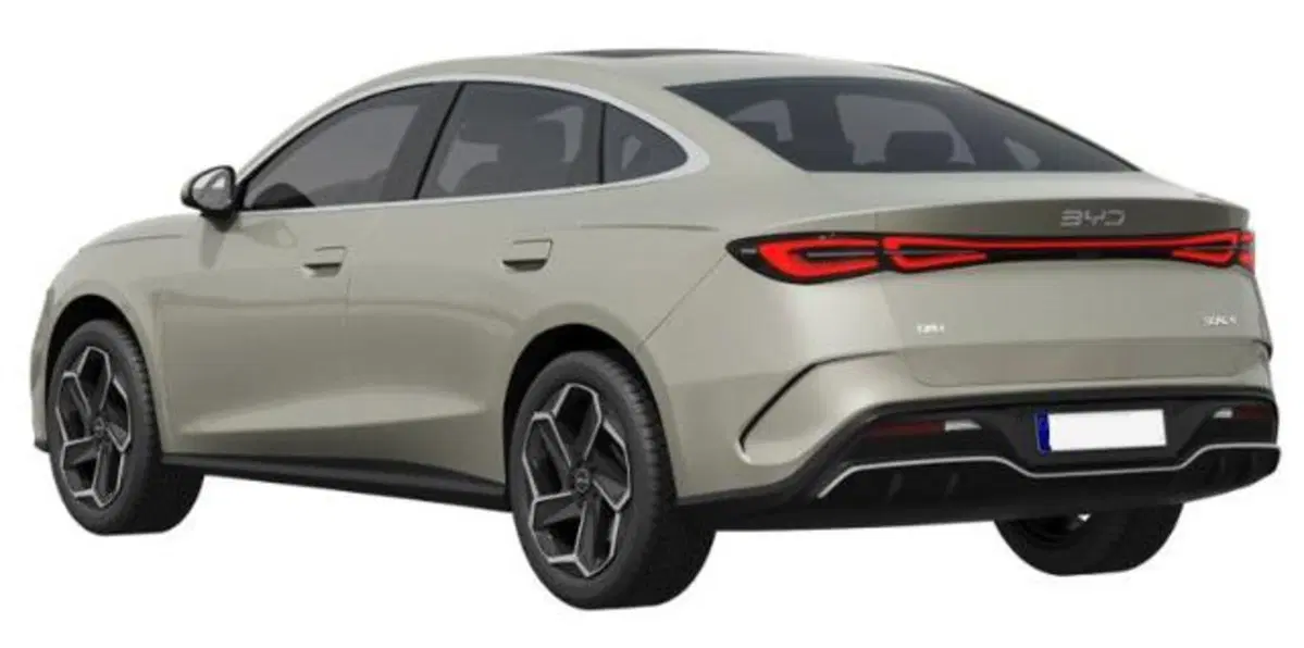 Byd Seal 6 DM-i nuova a Bologna (10)