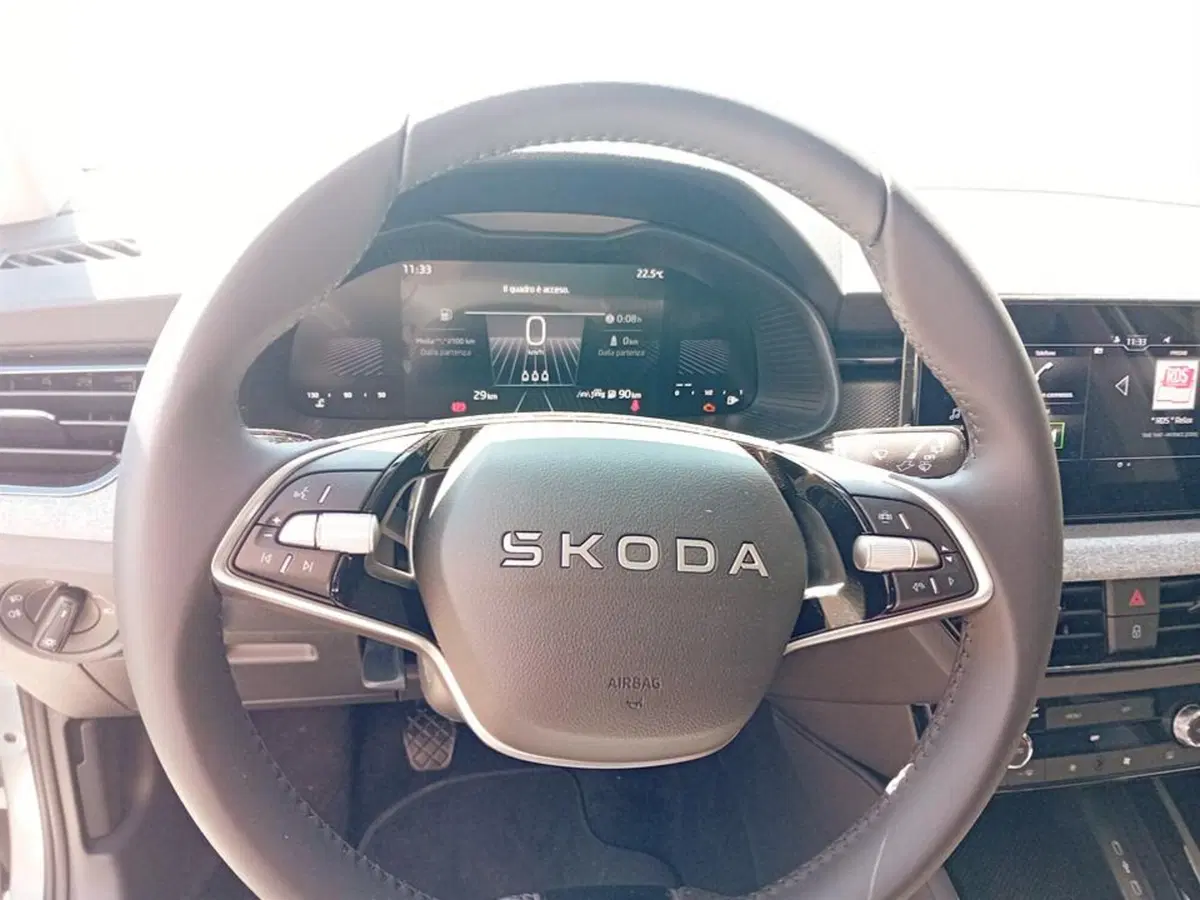 Skoda Kamiq nuova a Piacenza (12)