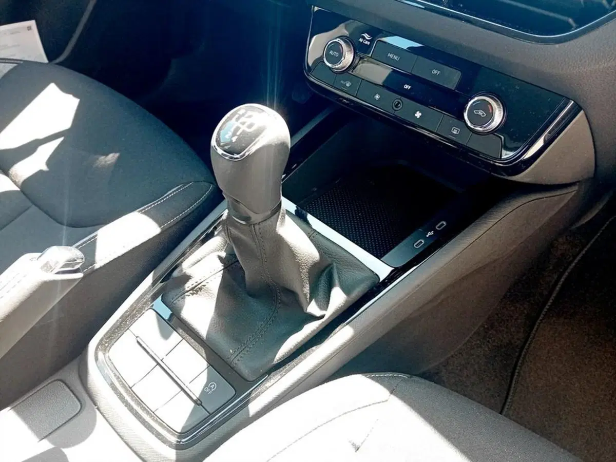 Skoda Kamiq nuova a Piacenza (15)