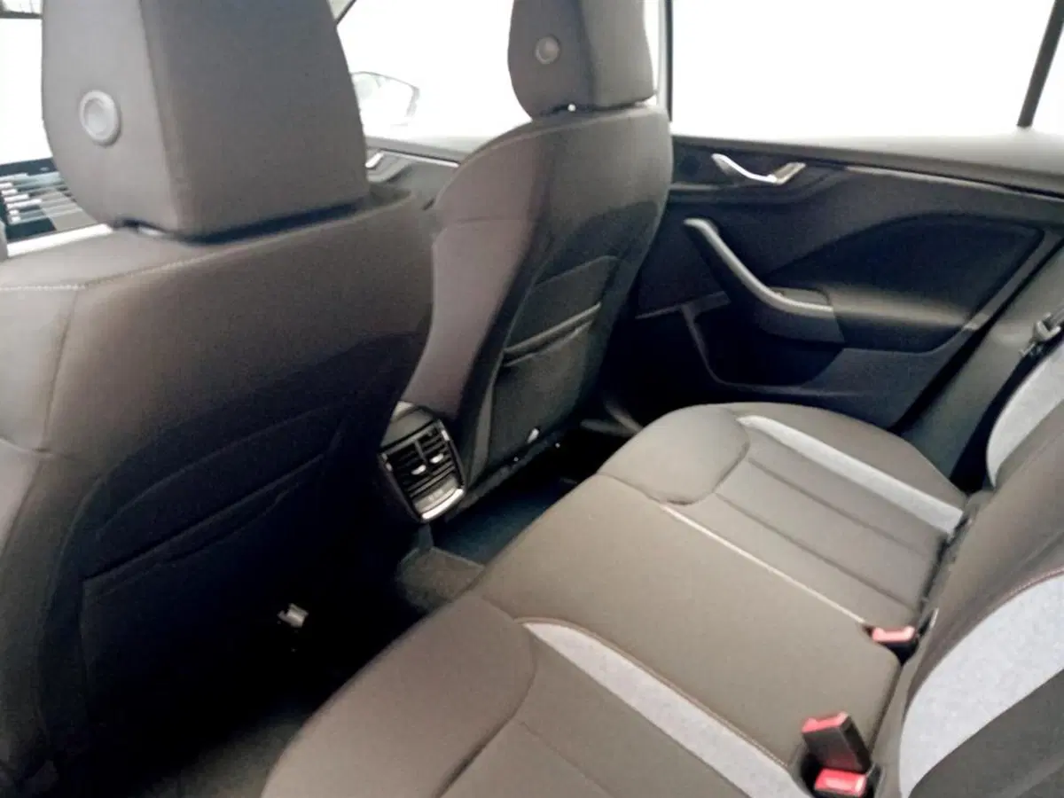 Skoda Kamiq nuova a Piacenza (10)