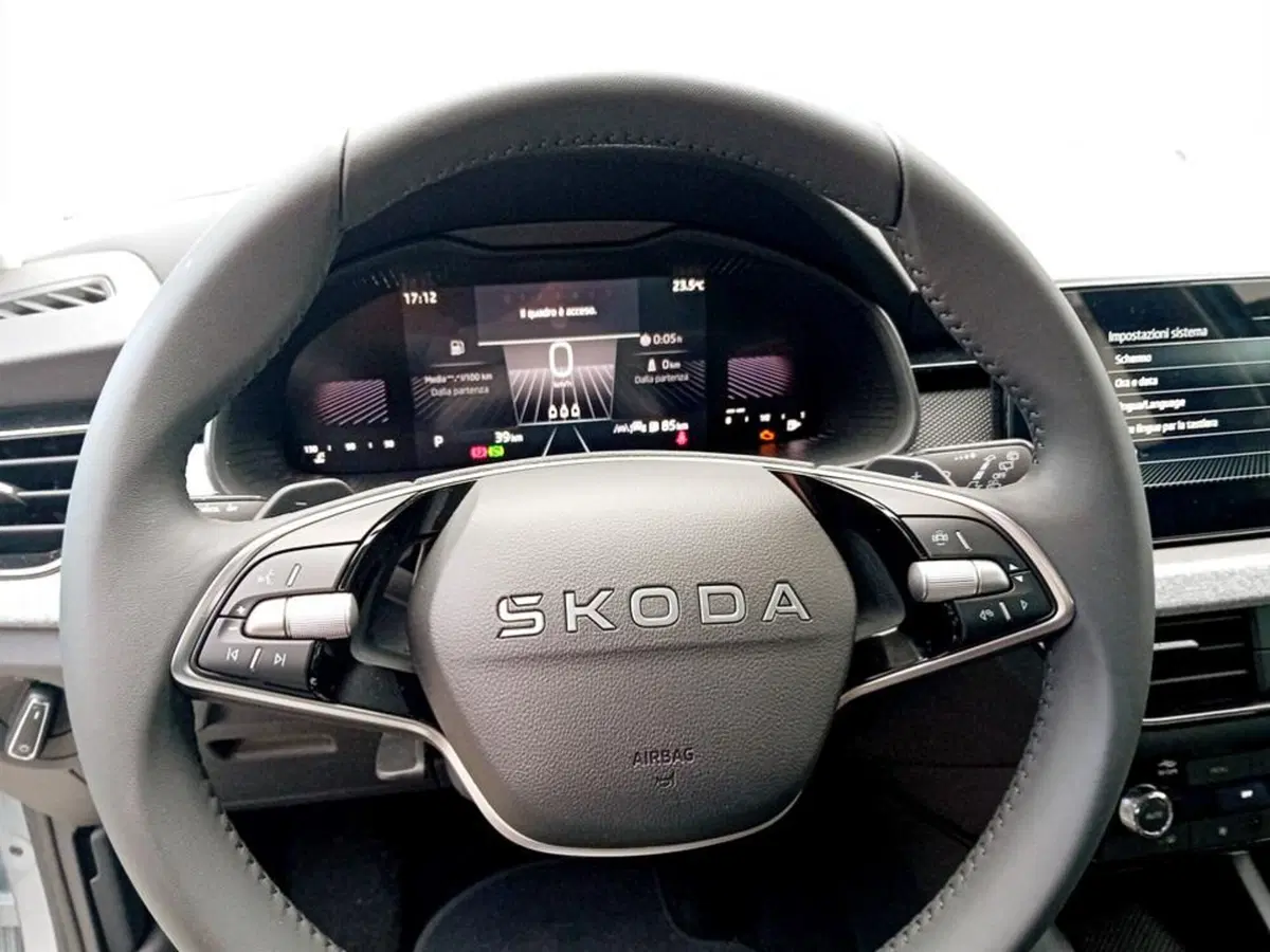Skoda Kamiq nuova a Piacenza (11)