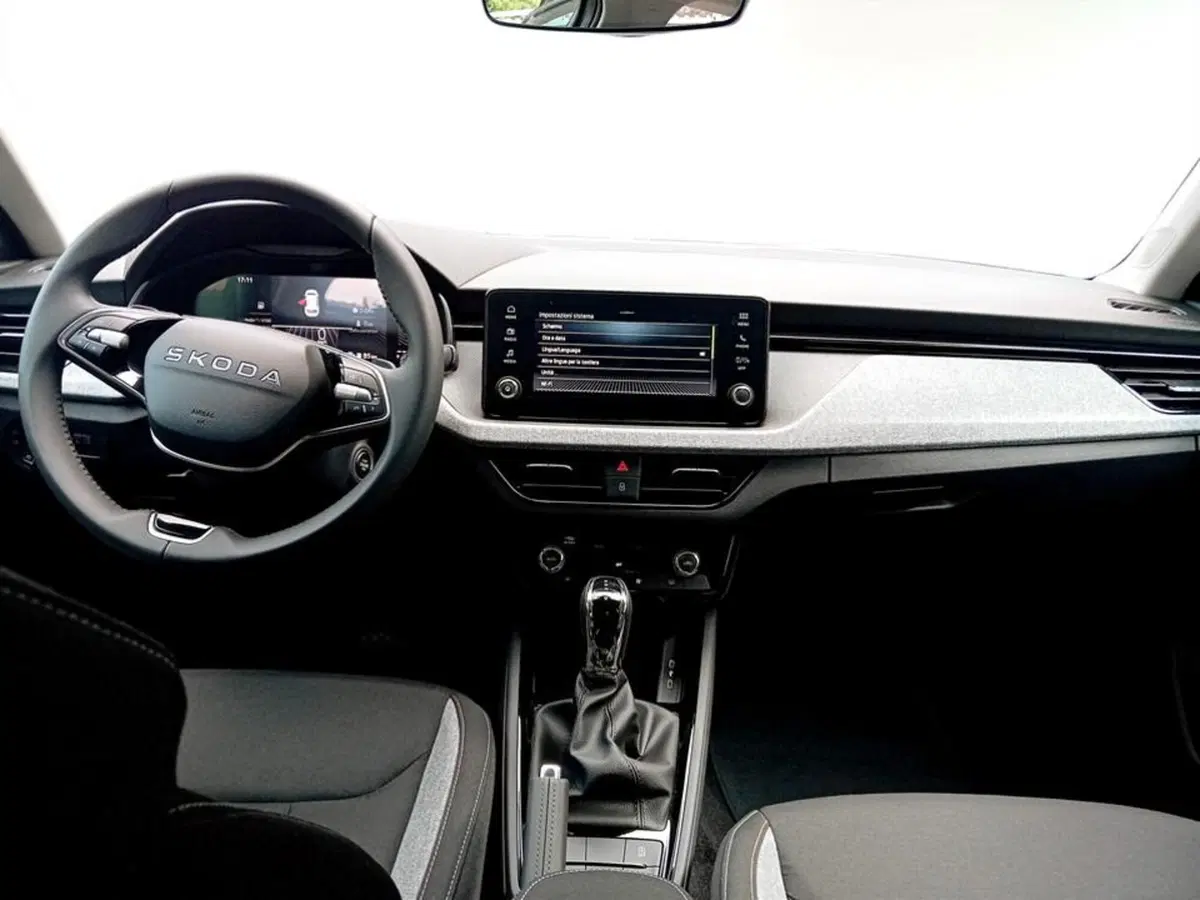 Skoda Kamiq nuova a Piacenza (8)
