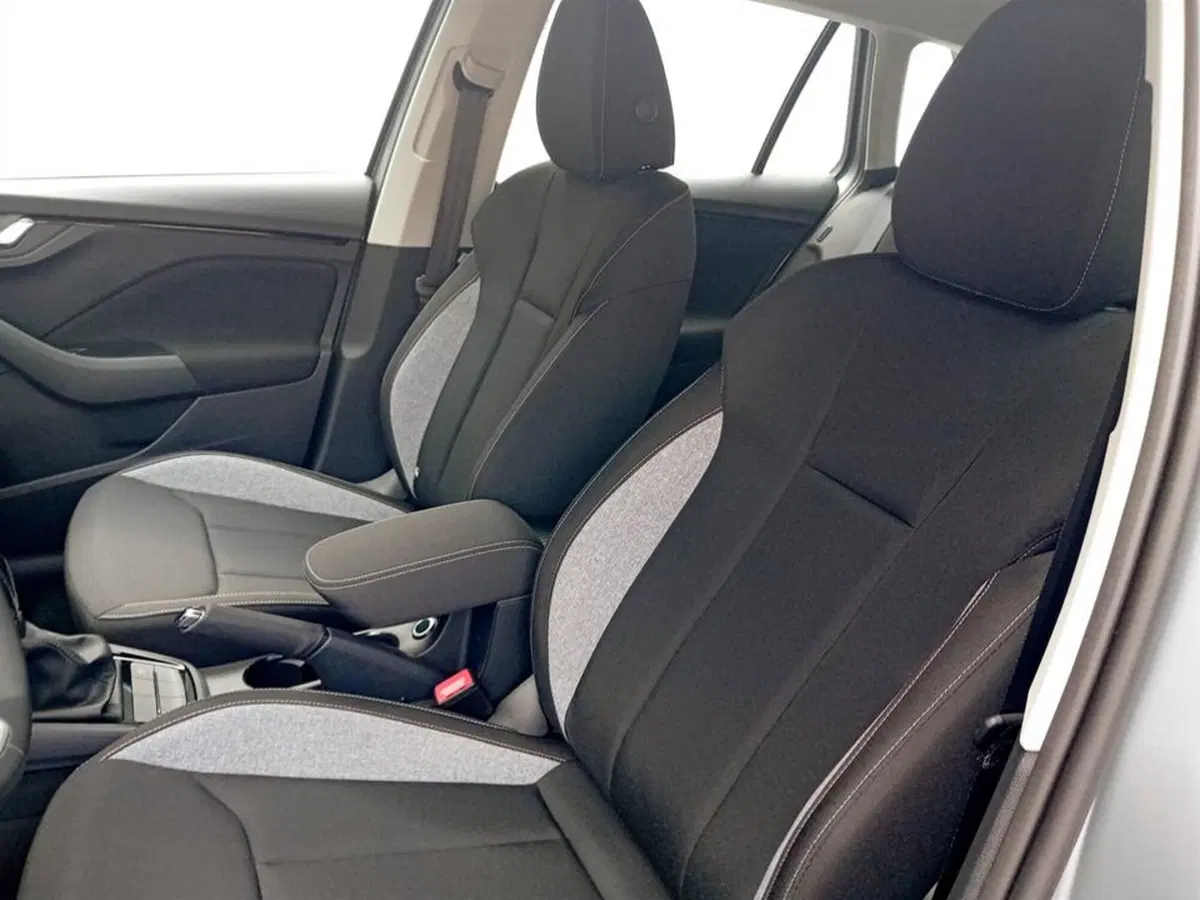 Skoda Kamiq nuova a Piacenza (9)