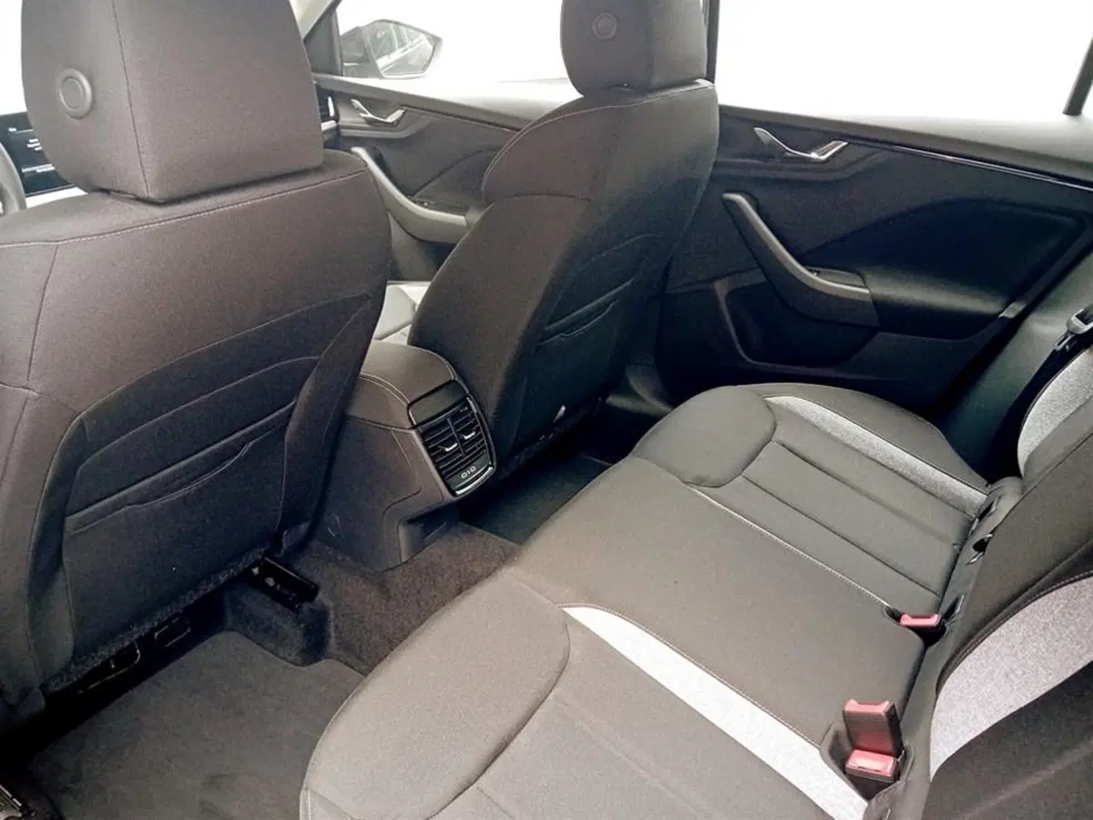 Skoda Kamiq nuova a Piacenza (10)