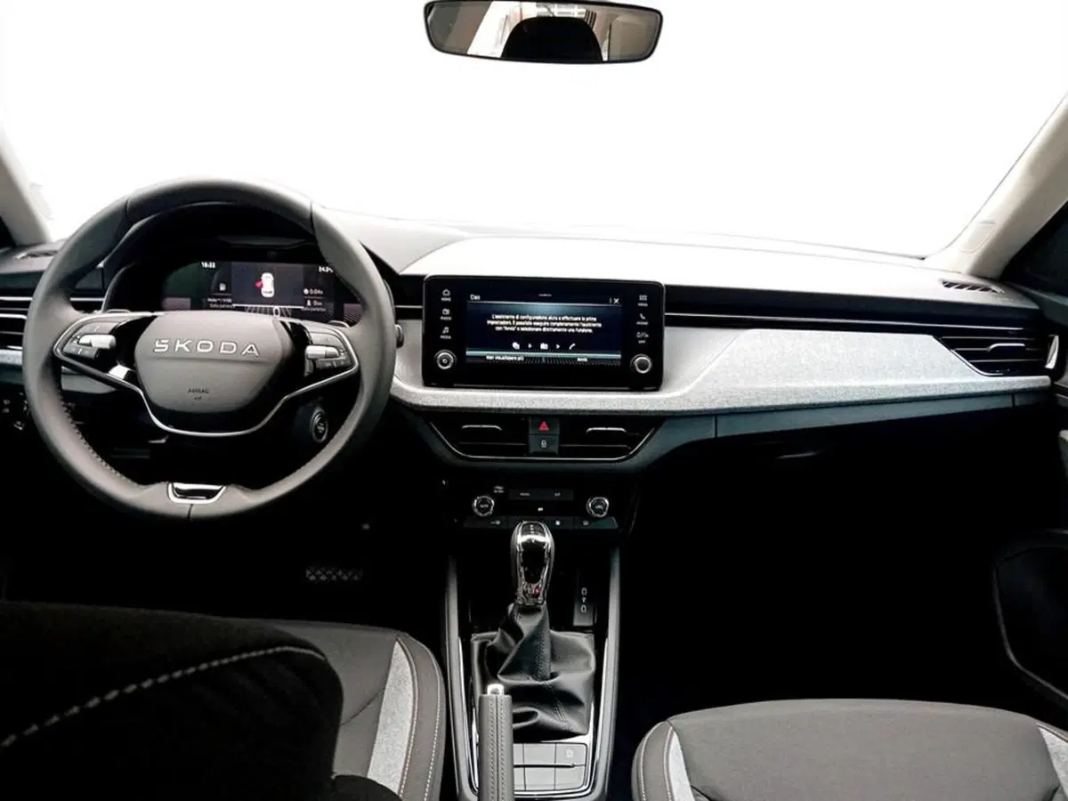 Skoda Kamiq nuova a Piacenza (8)