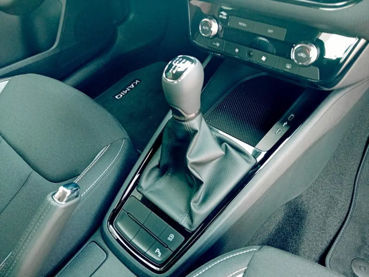 Skoda Octavia Station Wagon nuova a Piacenza (13)