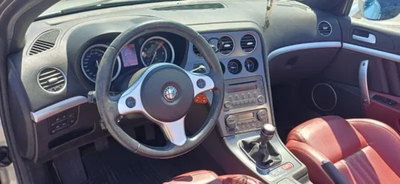 Alfa Romeo Spider usata a Padova (10)