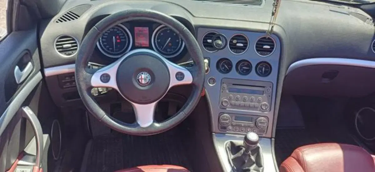 Alfa Romeo Spider usata a Padova (13)