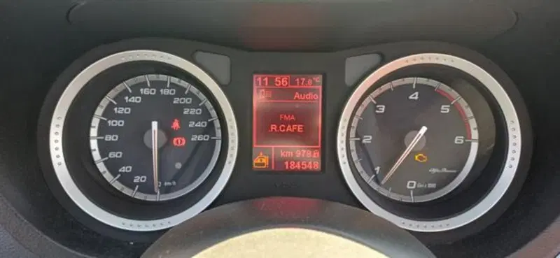 Alfa Romeo Spider usata a Padova (14)