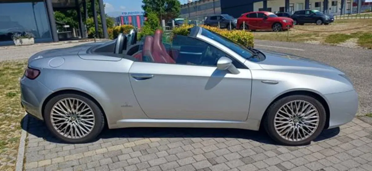 Alfa Romeo Spider usata a Padova (6)