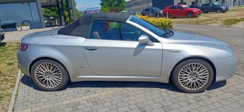 Alfa Romeo Spider usata a Padova (7)