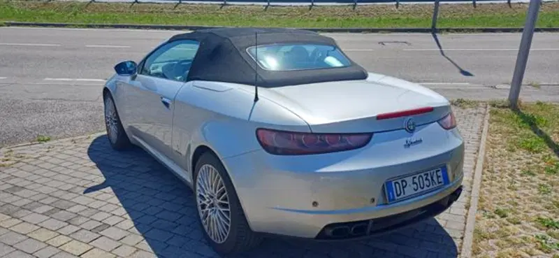 Alfa Romeo Spider usata a Padova (9)