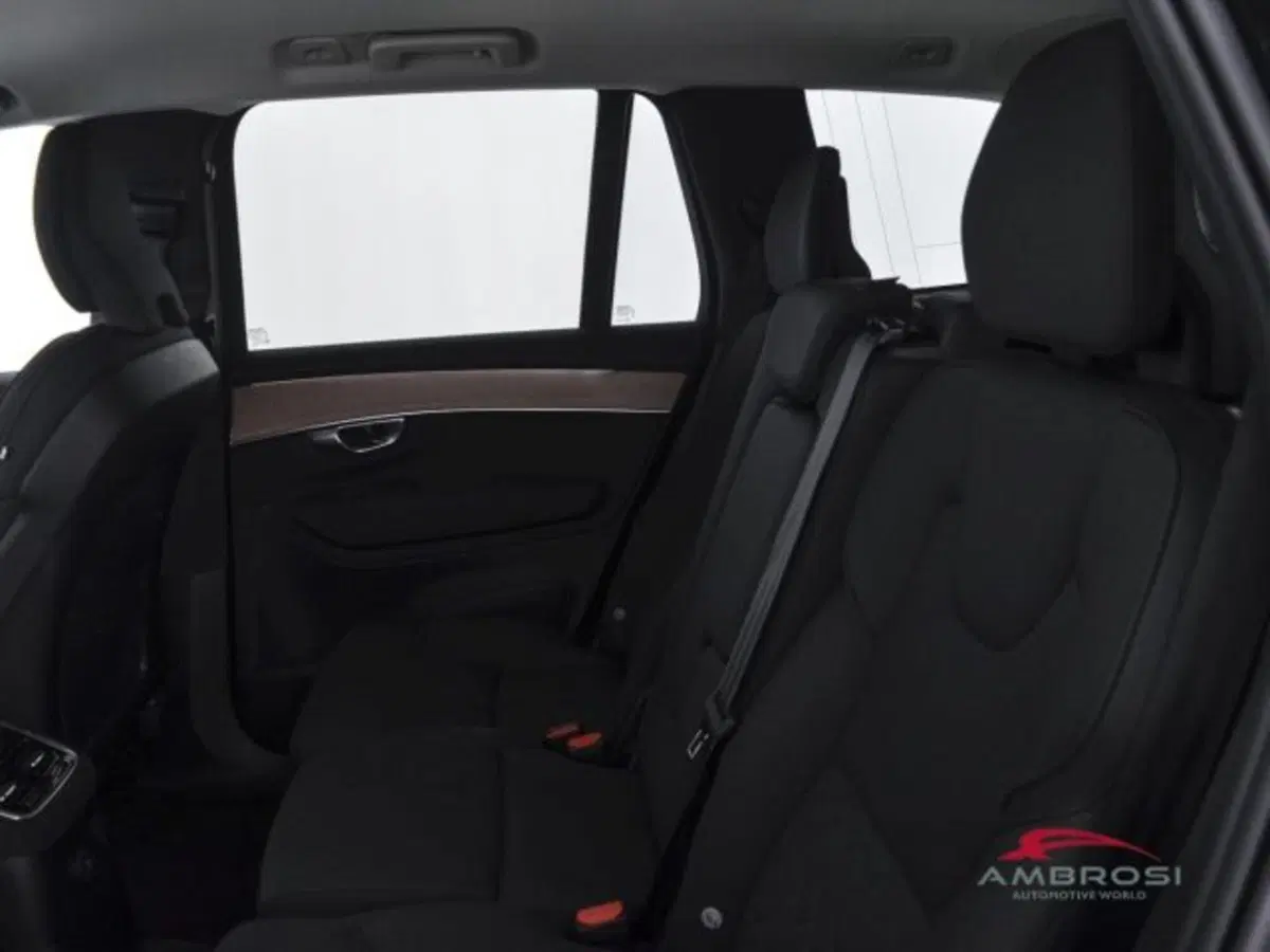 Volvo XC90 usata a Perugia (10)