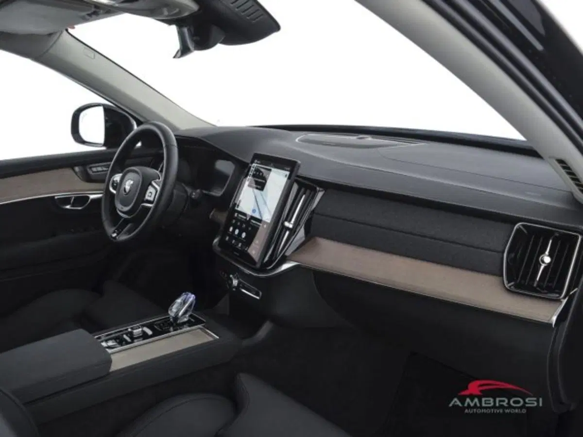 Volvo XC90 usata a Perugia (14)