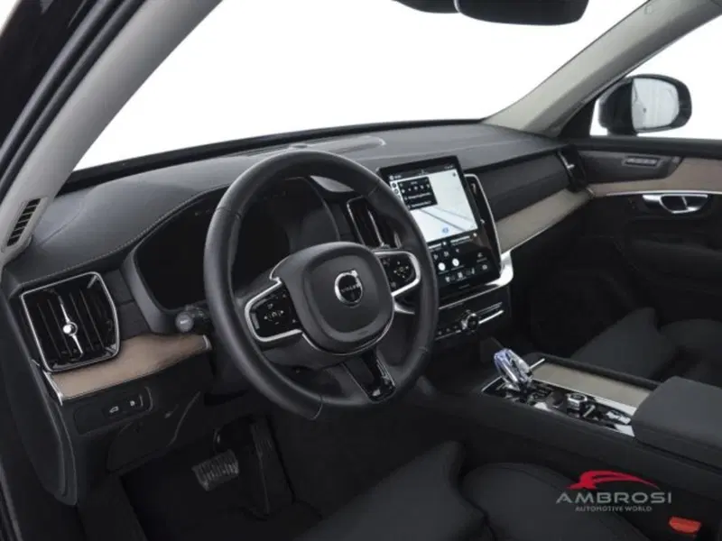 Volvo XC90 usata a Perugia (8)
