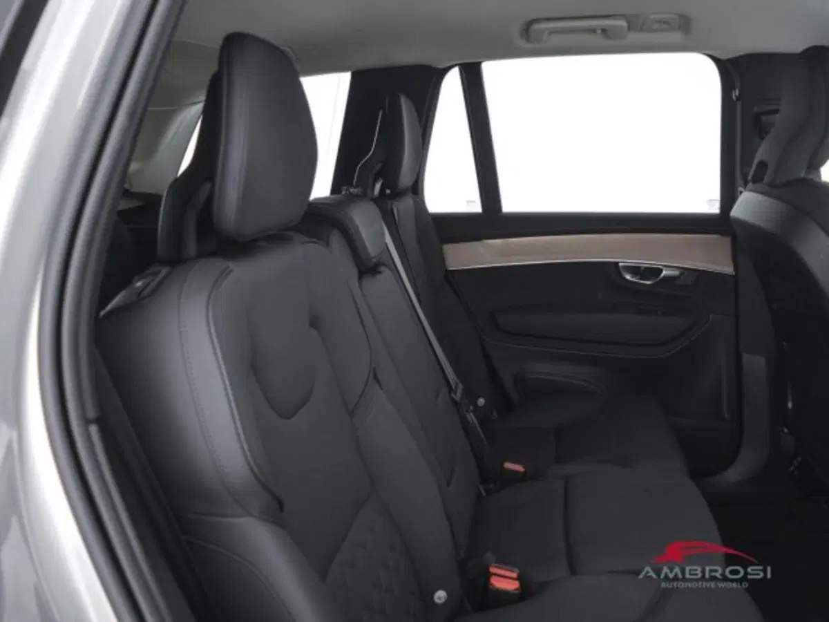 Volvo XC90 usata a Perugia (13)