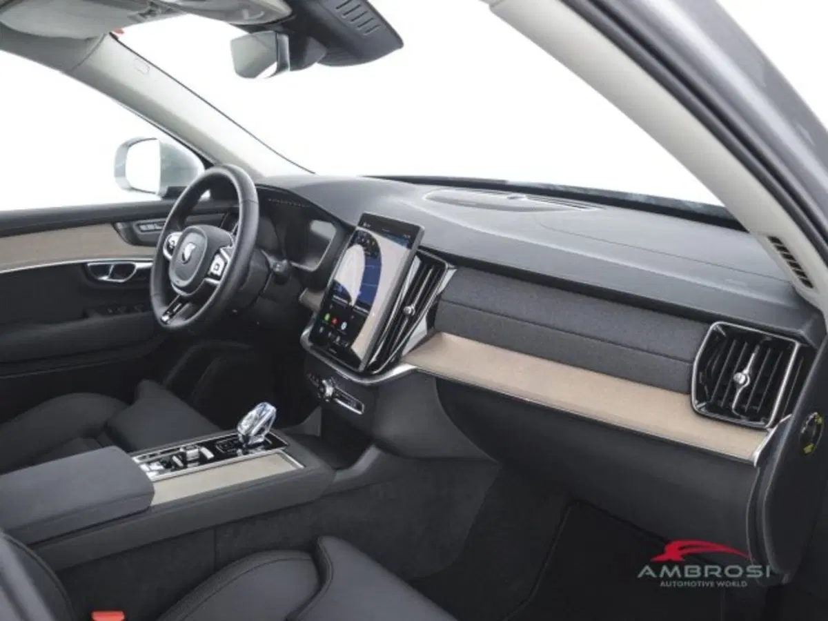 Volvo XC90 usata a Perugia (14)