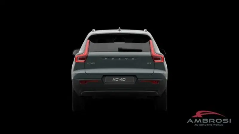 Volvo XC40 nuova a Perugia (4)