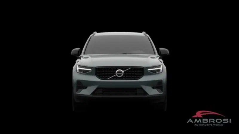 Volvo XC40 nuova a Perugia (8)