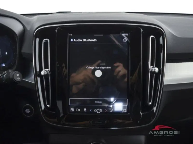 Volvo XC40 nuova a Perugia (15)