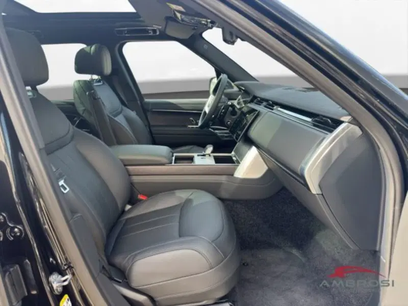 Land Rover Range Rover nuova a Perugia (9)
