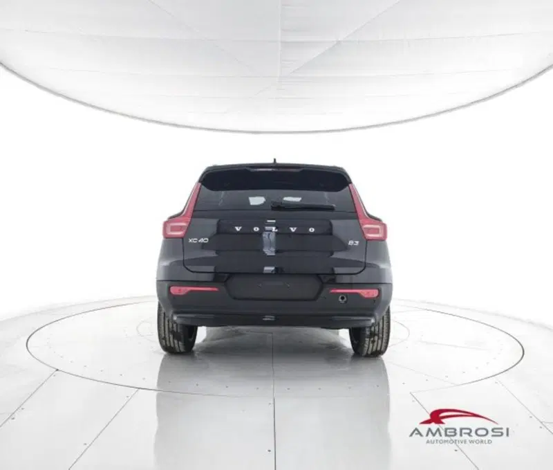 Volvo XC40 nuova a Perugia (6)