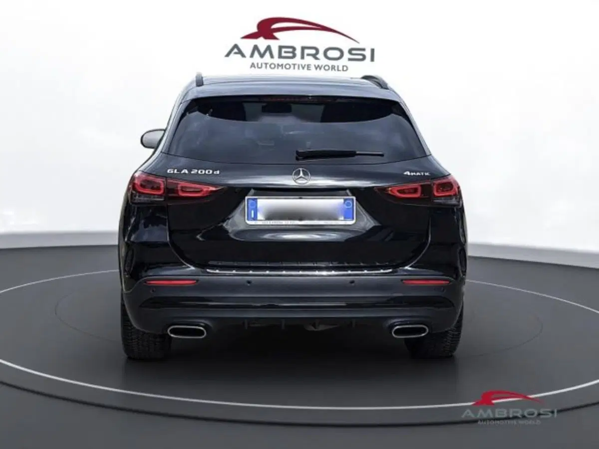 Mercedes-Benz GLA SUV usata a Perugia (8)