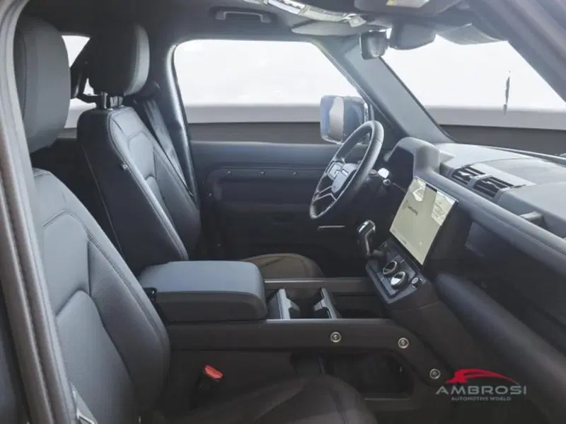 Land Rover Defender nuova a Perugia (9)