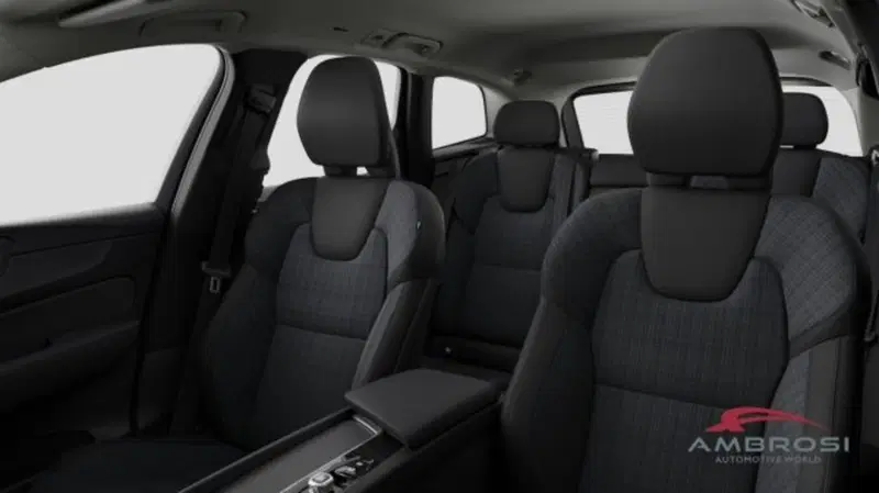 Volvo XC60 nuova a Perugia (12)