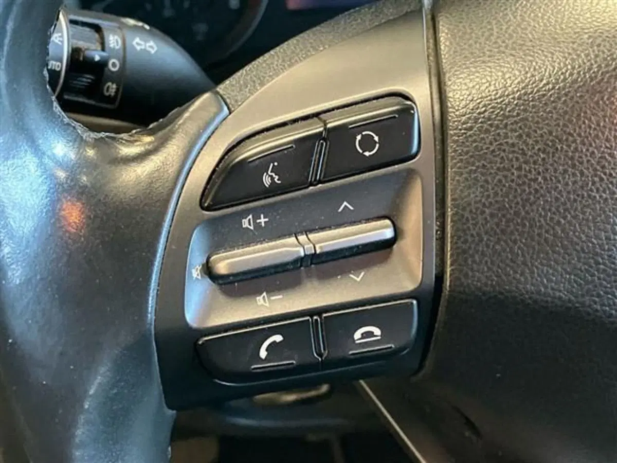 Hyundai Kona usata a Como (16)