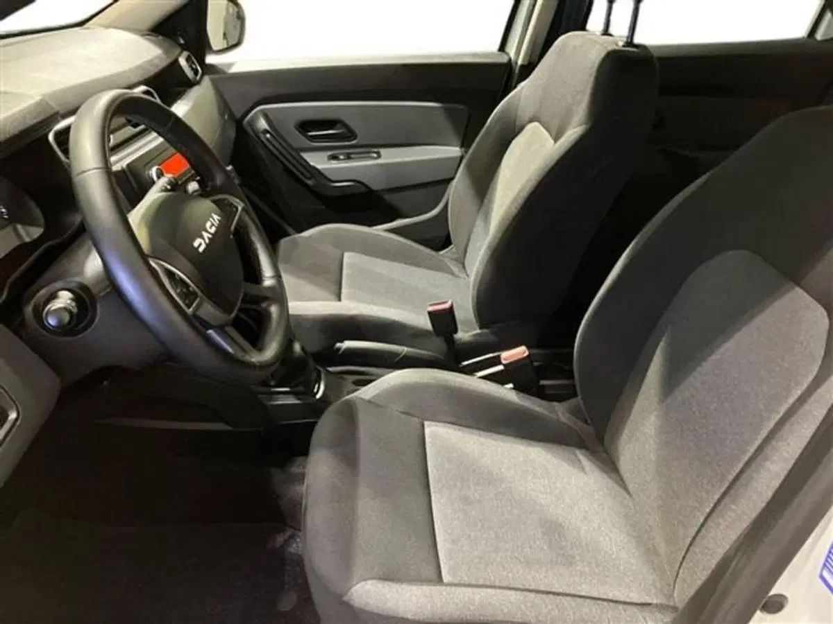 Dacia Duster usata a Como (10)