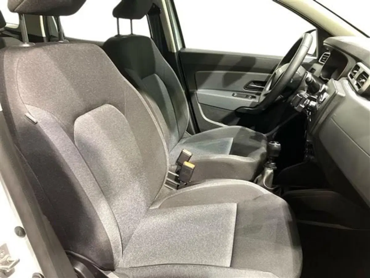 Dacia Duster usata a Como (11)