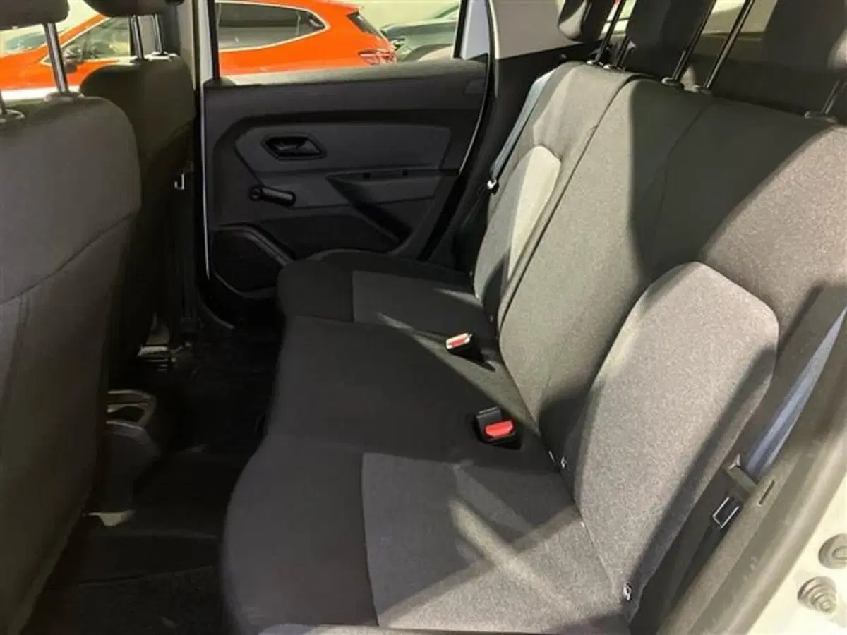 Dacia Duster usata a Como (12)