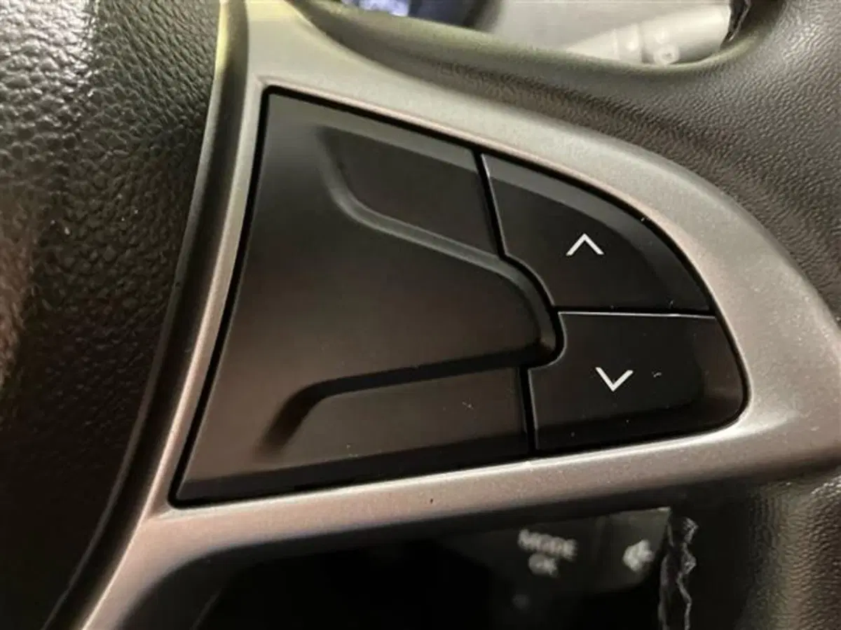 Dacia Duster usata a Como (18)