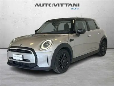 MINI Mini 1.5 Cooper Essential 5 porte del 2024 usata a Como