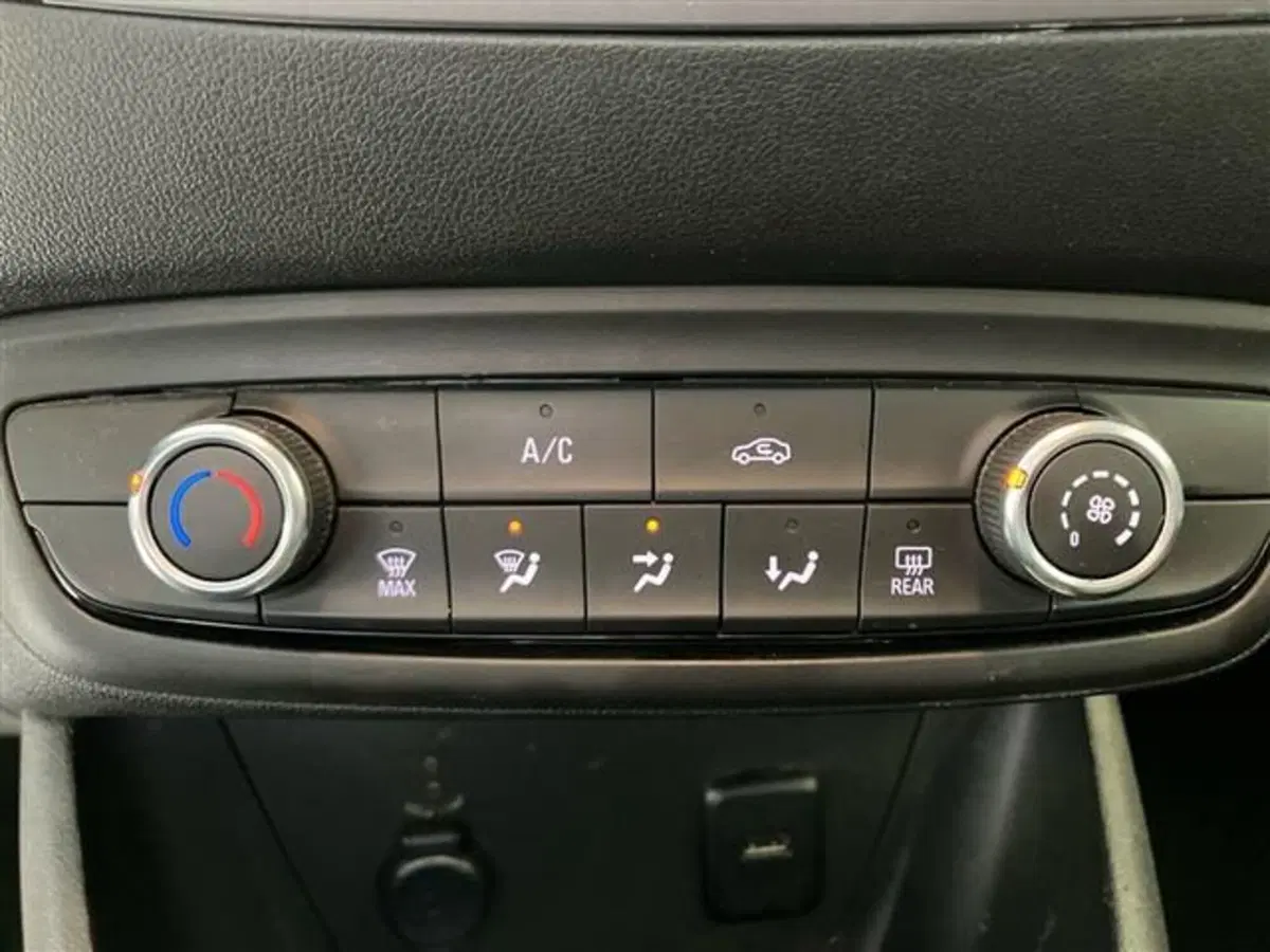 Opel Crossland usata a Como (14)