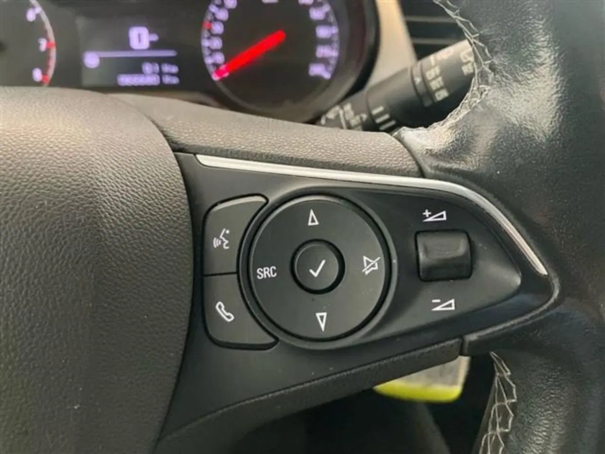 Opel Crossland usata a Como (19)