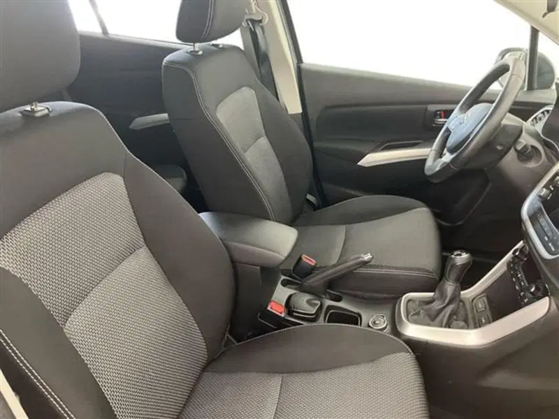 Suzuki S-Cross usata a Como (12)