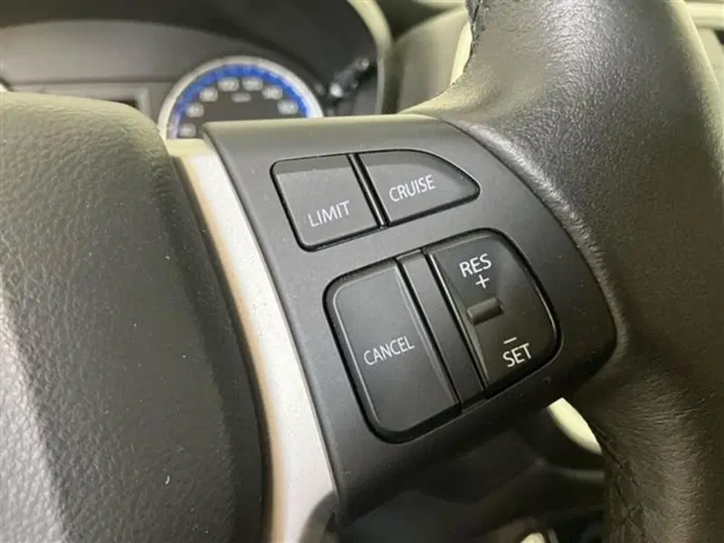 Suzuki S-Cross usata a Como (18)