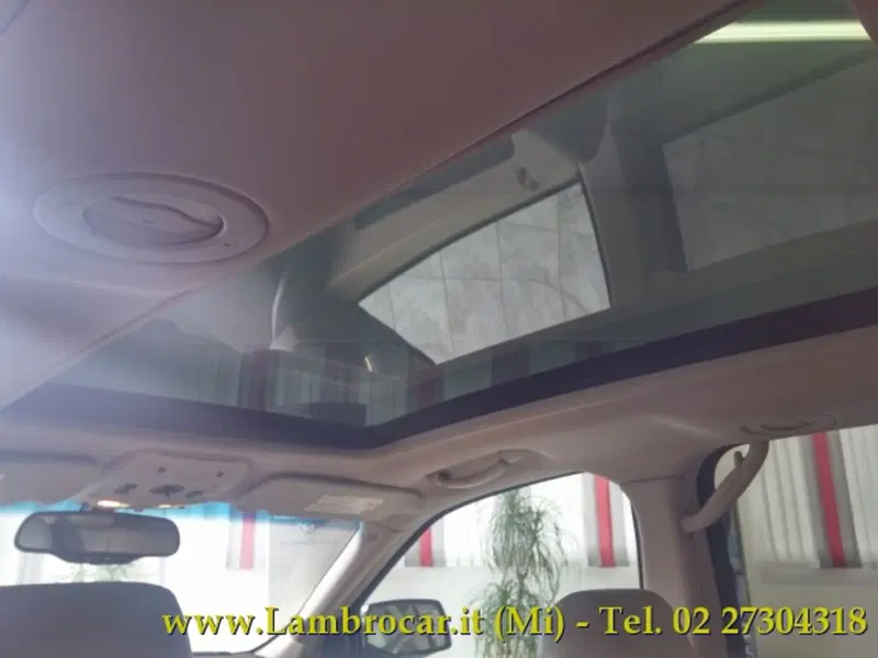 Cadillac SRX usata a Milano (6)