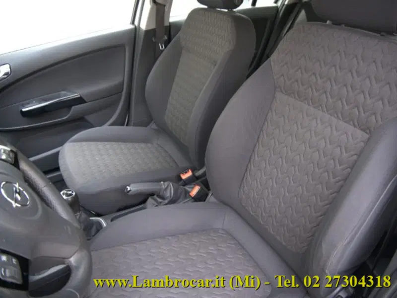 Opel Corsa usata a Milano (4)
