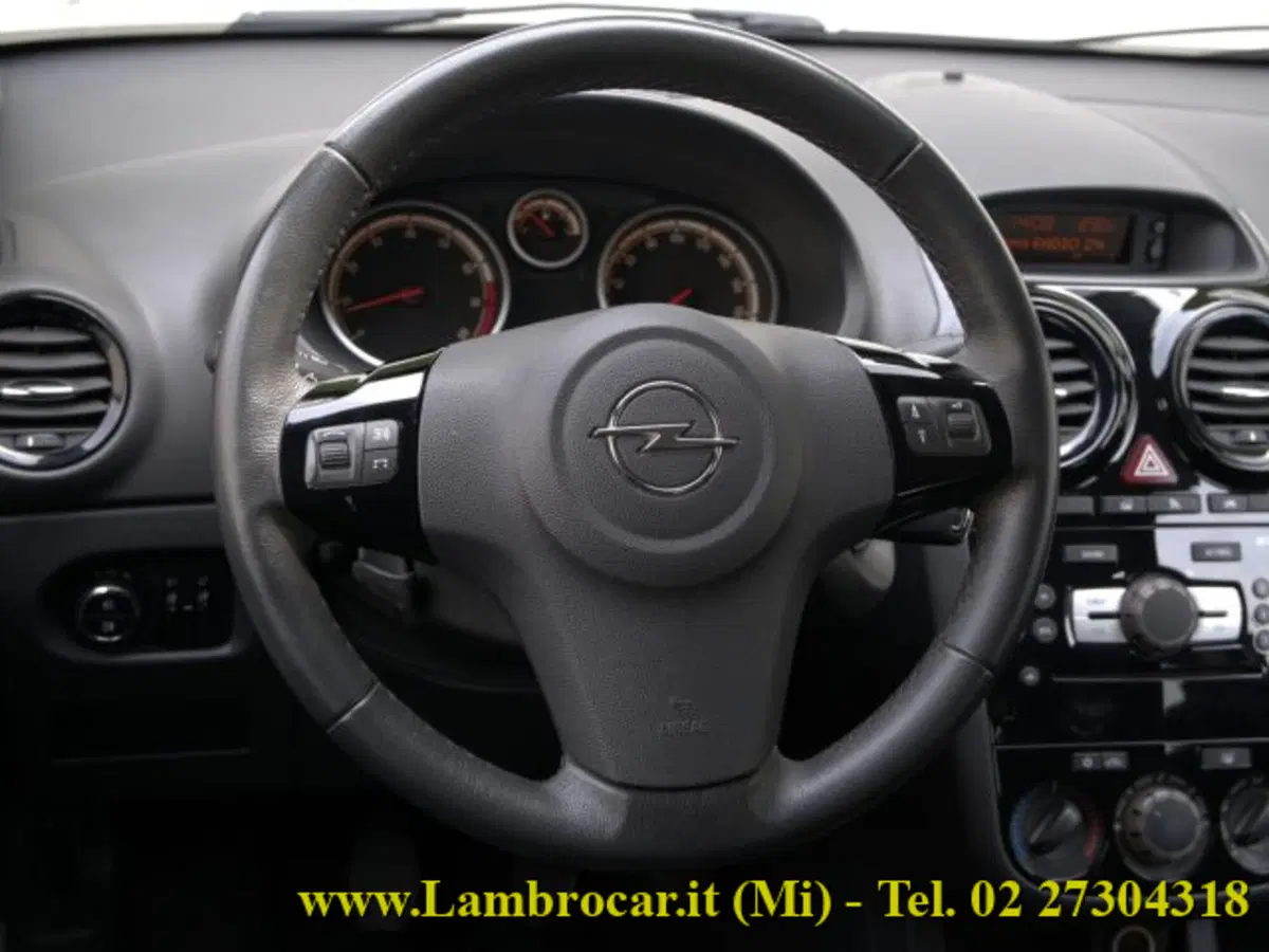 Opel Corsa usata a Milano (6)