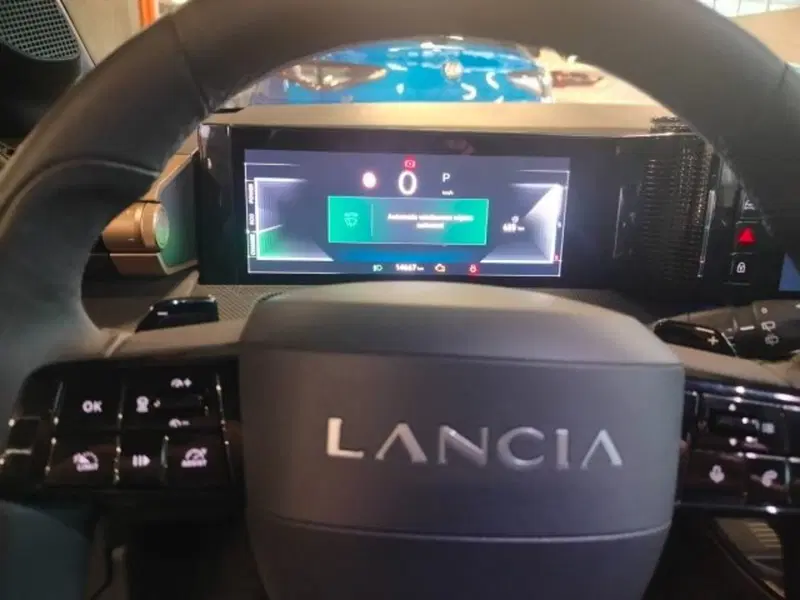 Lancia Ypsilon usata a Forlì-Cesena (18)