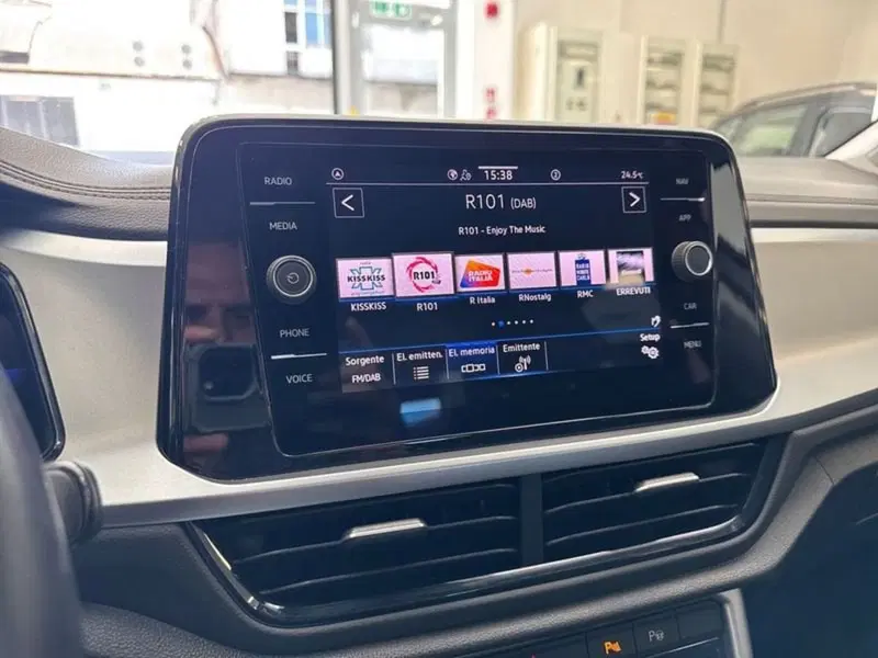 Volkswagen T-Roc usata a Prato (18)