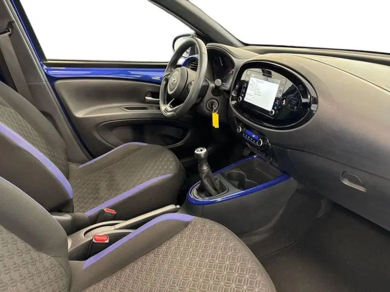 Toyota Aygo X usata a Prato (12)