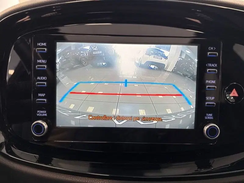 Toyota Aygo X usata a Prato (19)