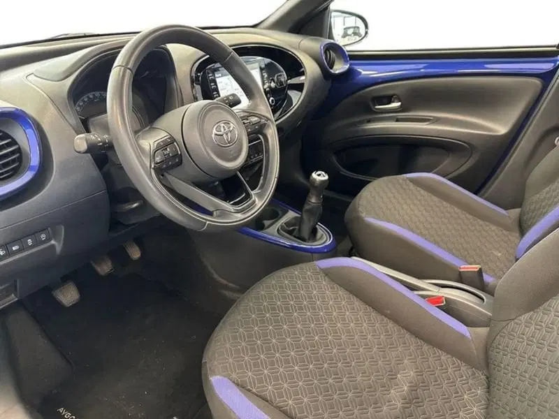 Toyota Aygo X usata a Prato (9)
