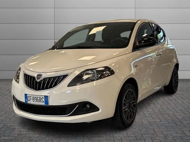 Lancia Ypsilon usata a Prato