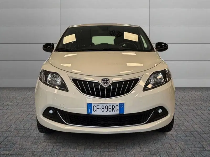 Lancia Ypsilon usata a Prato (3)
